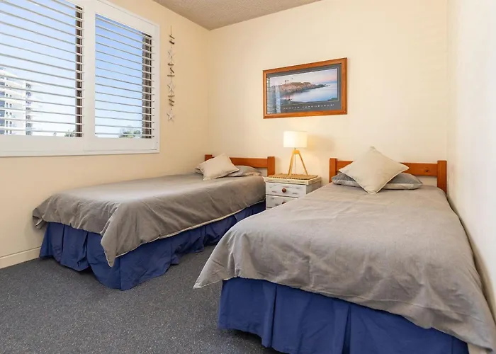 Hibiscus Court 5